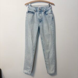 BDG Mom Jeans High Rise Light Wash Blue Size 25